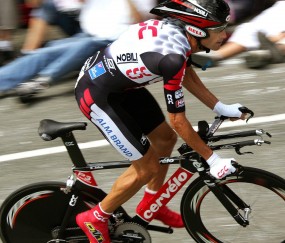 开云体育视频直播-德甲铁骑碾碎土耳其防线，维尼修斯一剑封喉定江山—解析拜仁完胜背后的战术与关键先生