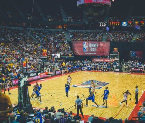 开云官方app入口-森林狼横扫独行侠，塔图姆带队取胜，双线战场上的统治力