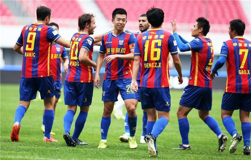 青岛黄海勇敢前行，一往无前冲击晋级